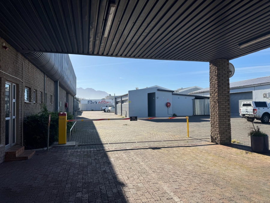 To Let Commercial Property for Rent in Worcester Western Cape